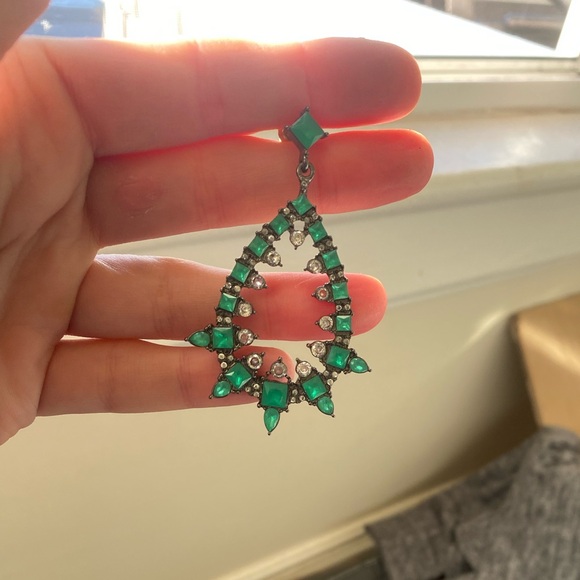 Bundle of costume earrings. Fun to accessorize any outfit. - Picture 2 of 3